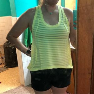 NWT Zyia nimbus tank in lemon